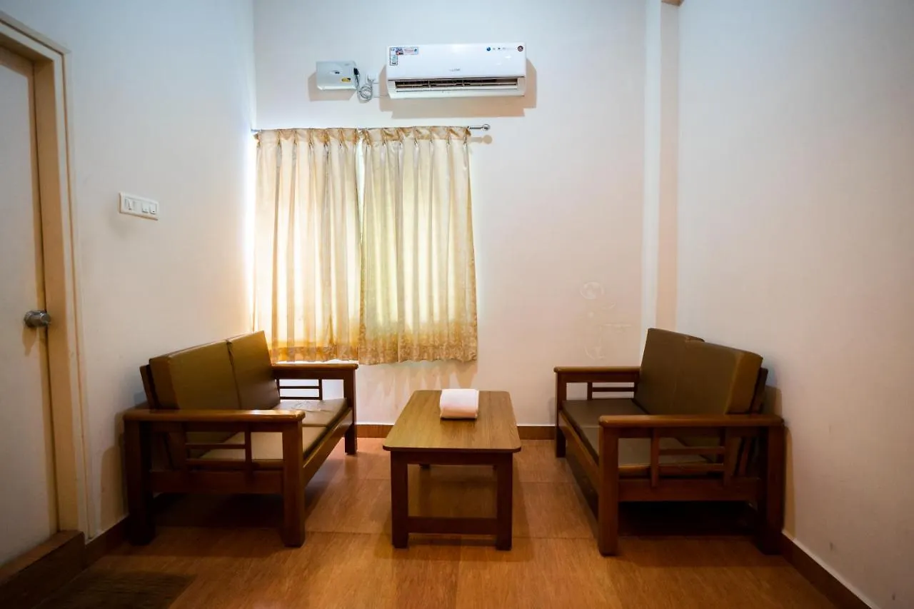 Townhouse J K Golden Embassy 호텔 마이소르