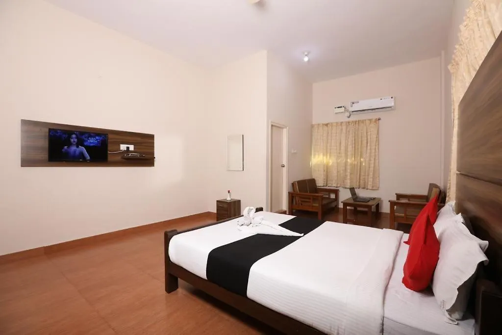 Townhouse J K Golden Embassy Hotel Maiçor Índia